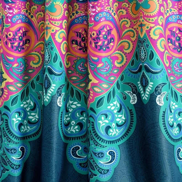 *Lush Decor - Set of 2 52"x95" Boho Chic Light Filtering Window Multi-Col… - Picture 4 of 7